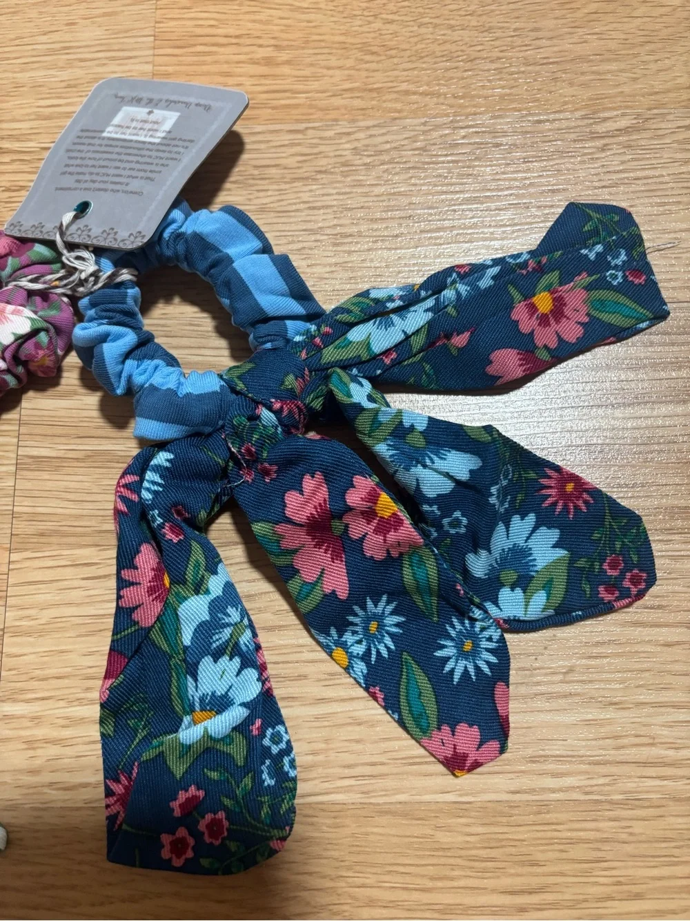 New “Matilda Jane” 2pc scrunchie set with tag